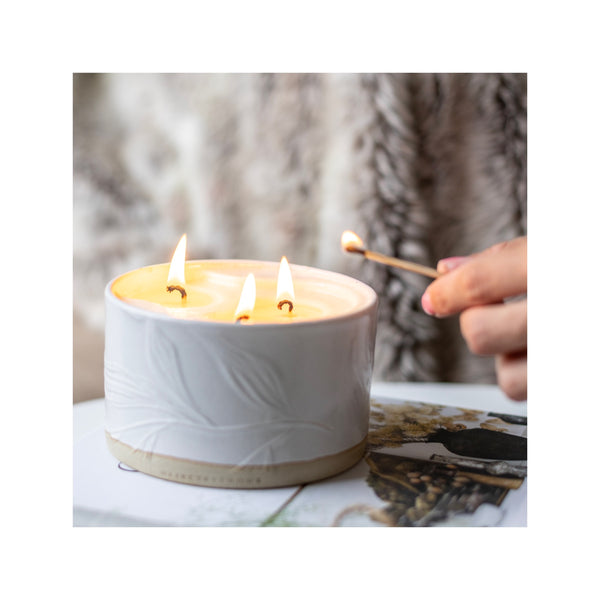 Ceramic - scented 3 Wick Candle - 550g